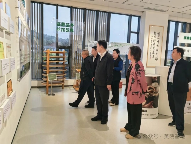 河南信陽市委宣傳部赴景德鎮(zhèn)非遺館開展文化交流學習考察